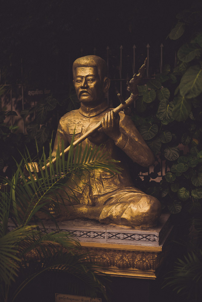 Phnom-032